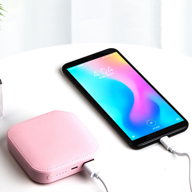 迷你小巧行動電源