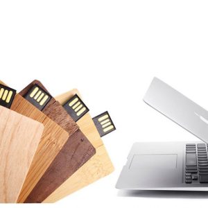 Wooden card rotates USB