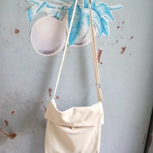 Simple crossbody shoulder bag