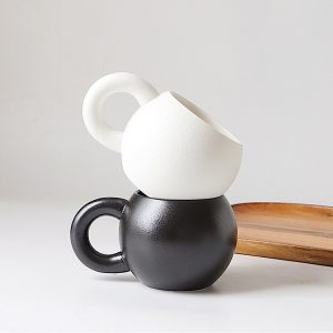 Big ear round ceramic mug
