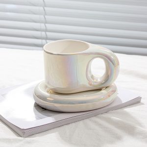 Coffee cups with pads