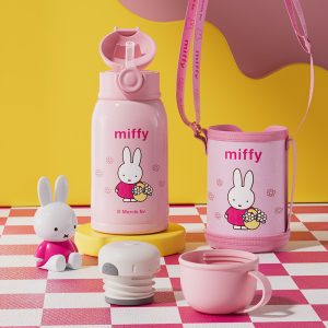 Cute cartoon thermos mug with straw