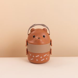 The Japanese cartoon shape heats the lunch box
