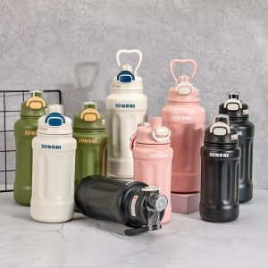 Large-capacity thermos cup with love shape handle